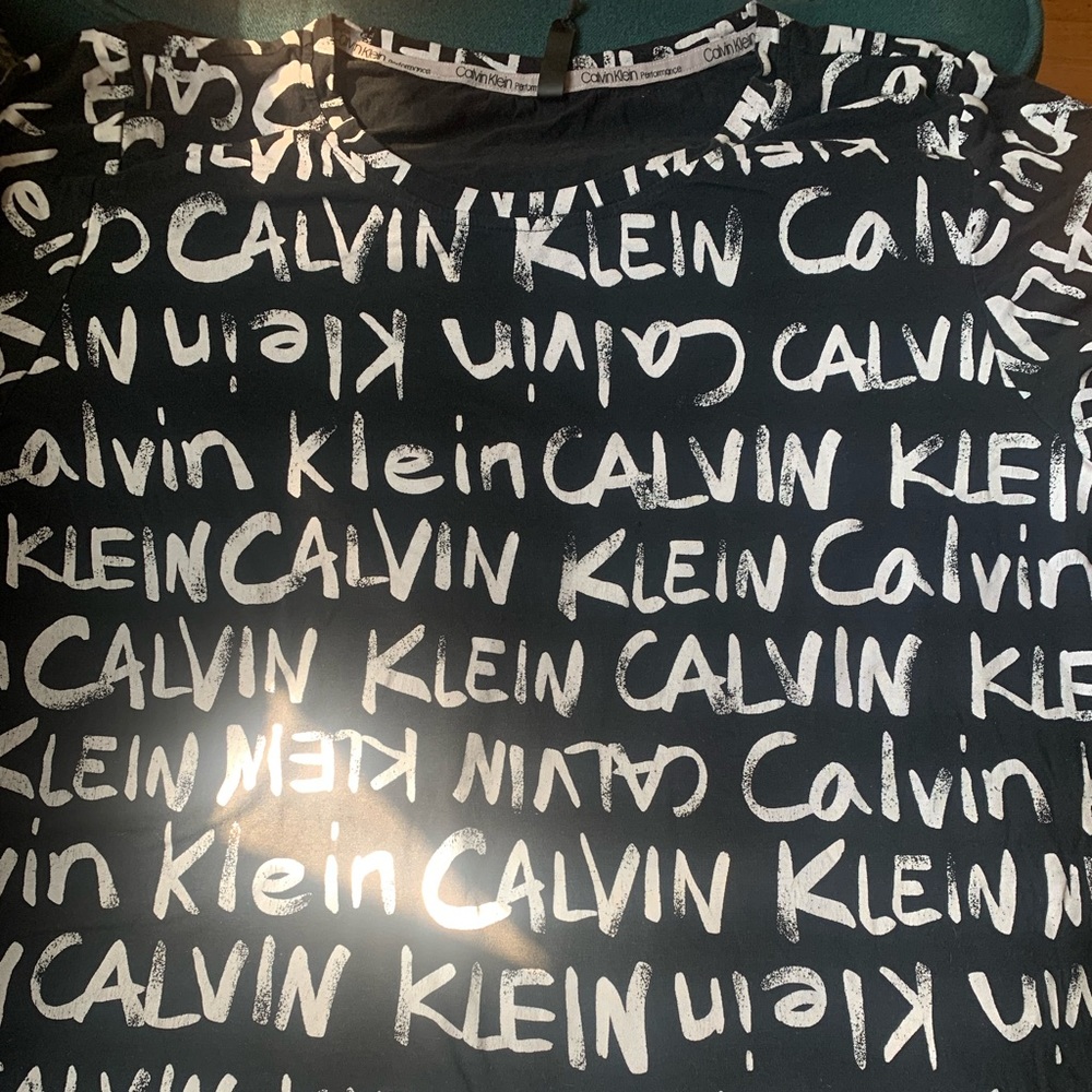 XL black & white Calvin Klein Tshirt.